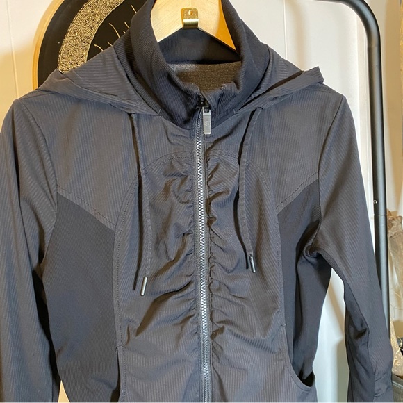 lululemon athletica Black Jacket - Picture 3 of 16